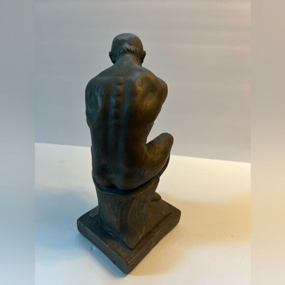 The Thinker Statue - Picture 4 of 9